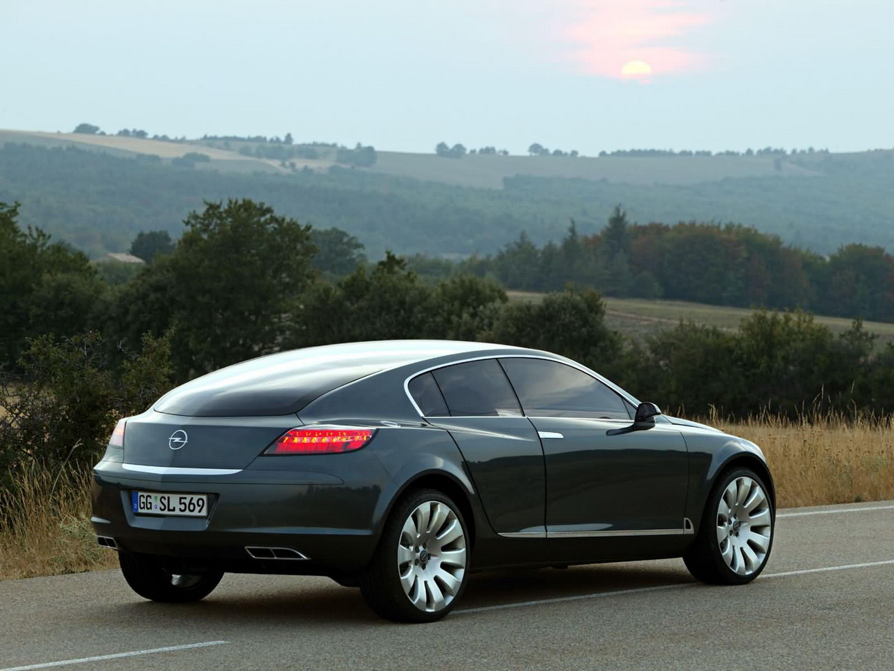Opel Insignia Concept 2003 010.jpg